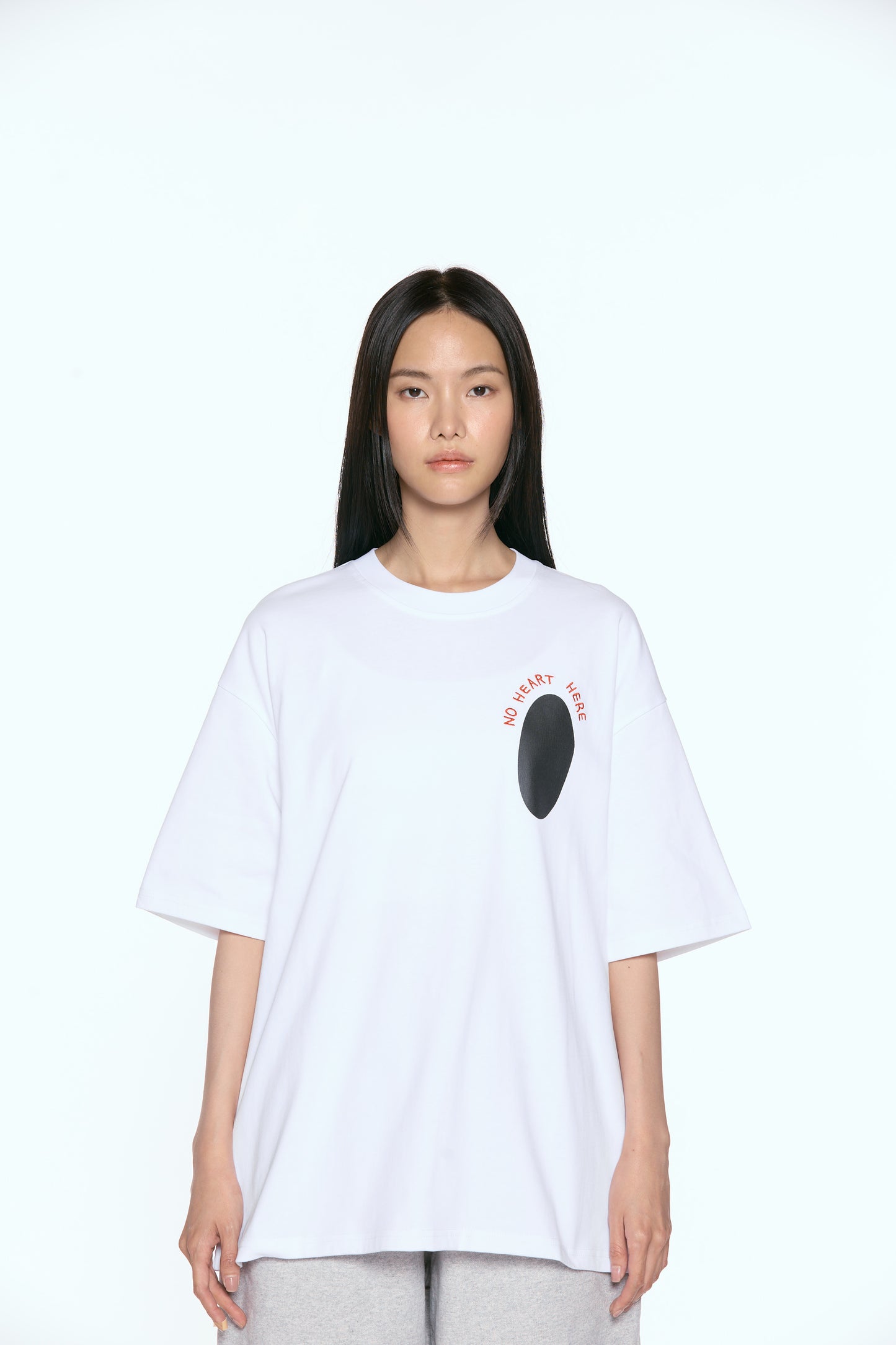 NO HEART HERE TEE